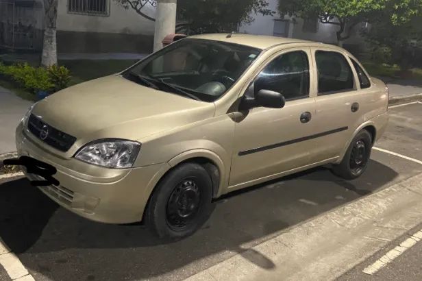 Comprar Sedan Chevrolet Corsa Sedan 1.8 4P Maxx Flex Bege 2007 em