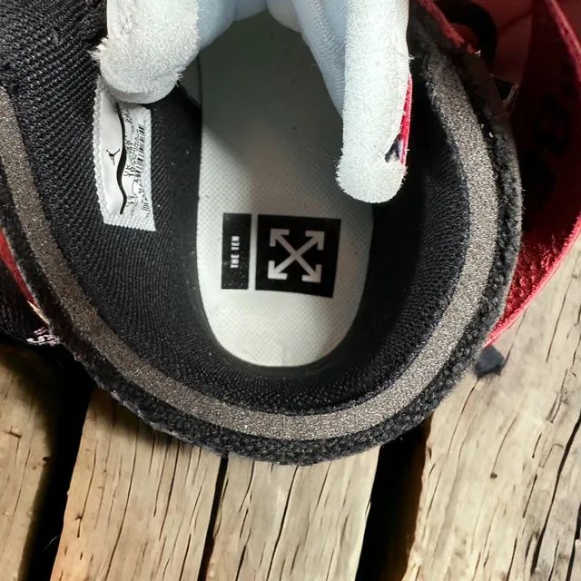 Off-White x Air Jordan 1 "Chicago" - Foto 3