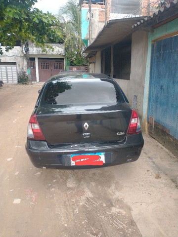 Renalt Clio Sedan completo. 1.0 2004/05