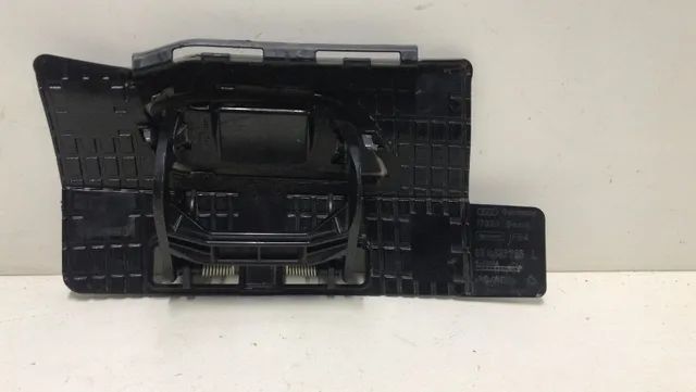 Tampa Esguicho Farol Esquerdo Audi A1 2017 com suporte - Foto 3