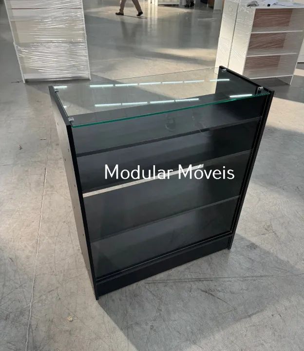 2 Balcões Vitrine com Vidro Superior - MDF Preto - Foto 2