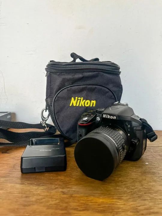 Nikon D5300 + Bag e Carregador - Pronta para Capturar Seus Momentos!