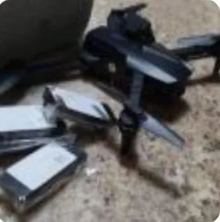 Drone usado com 5 baterias novinhas 