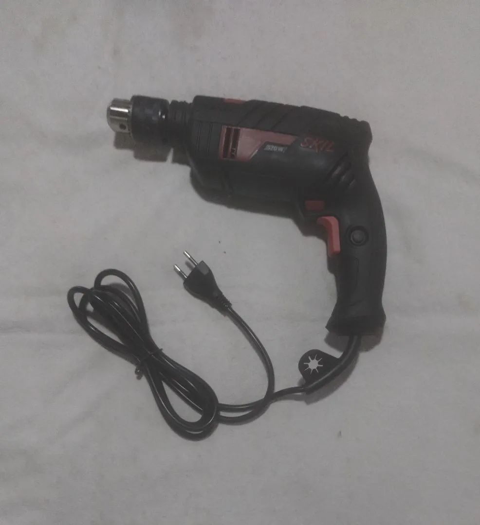 FURADEIRA SKIL 570 W 220V COM MALETA E ACESSORIOS - Foto 2
