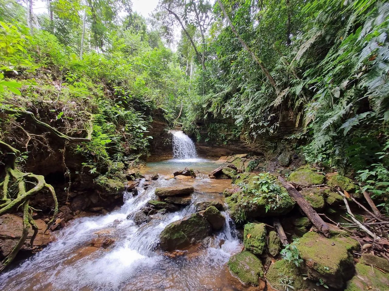 Terreno com acesso exclusivo a cachoeira no centro de Chapada dos Guimarães!