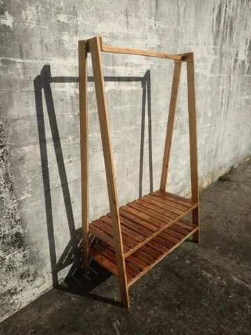 Arara de Palete. Teles Móveis rústicos de Pallet, Pallets e pinus. - Foto 4