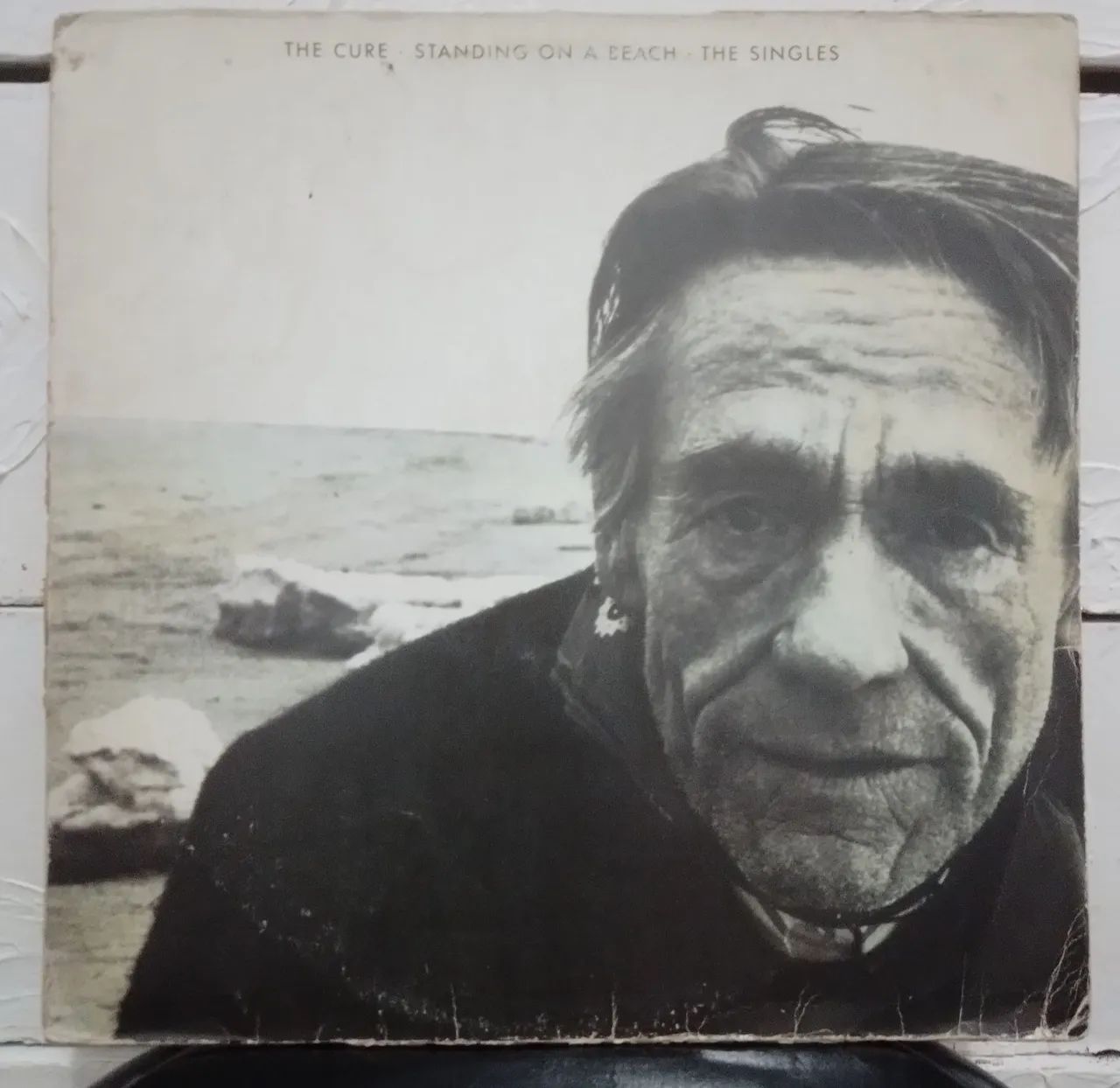 Vinil The Cure, Standing On A Beach. 