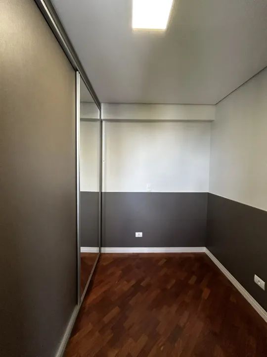 Apartamento de 3 Dormitórios com Suíte e Ar Condicionado para Locação no Centro de Maringá - Foto 12
