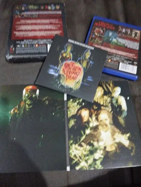 Blu Ray A volta dos mortos vivos Edição especial  - Foto 2