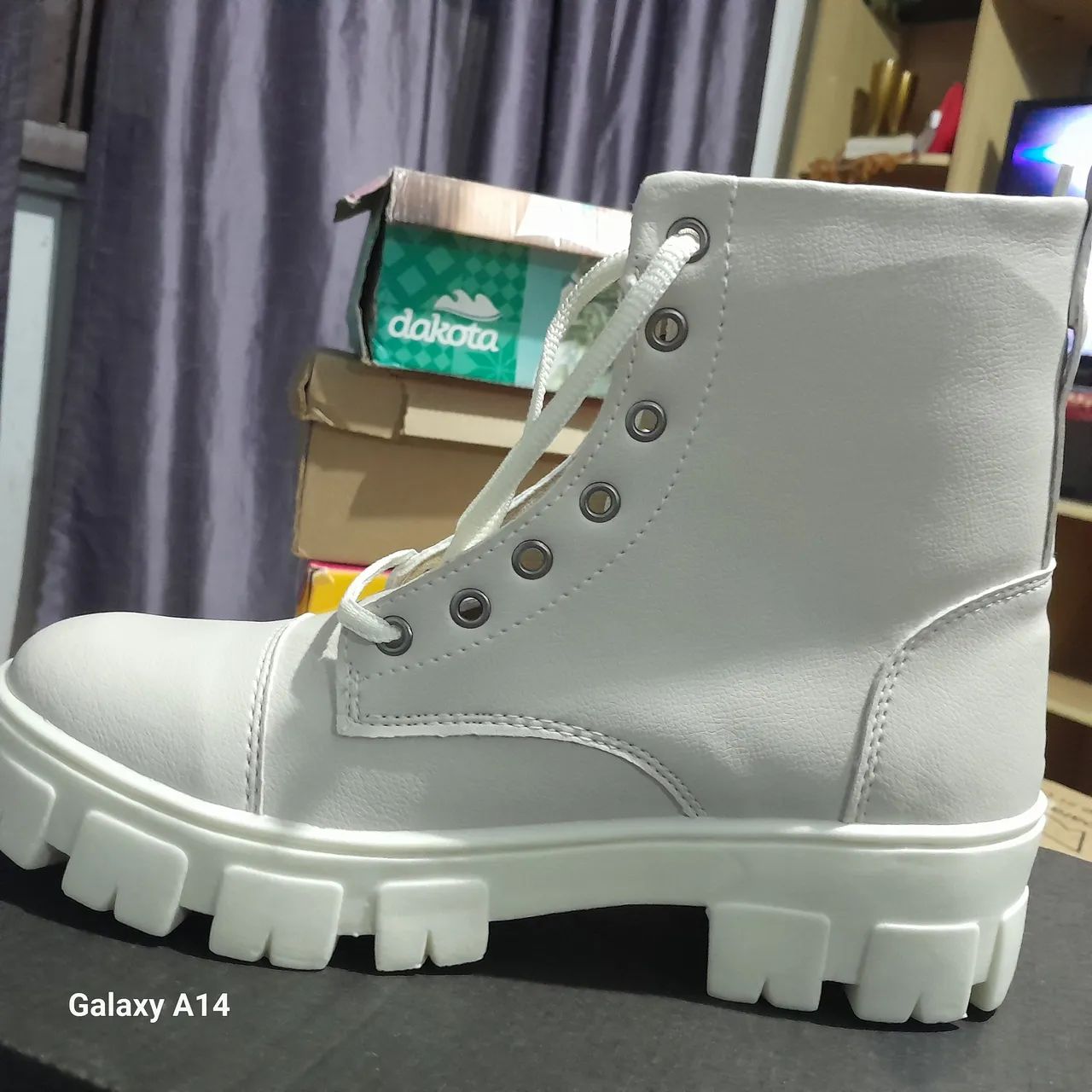Coturno Feminino Falcucci Nude Off White Plataforma Com Bag Bota Com bolsinha - Foto 3