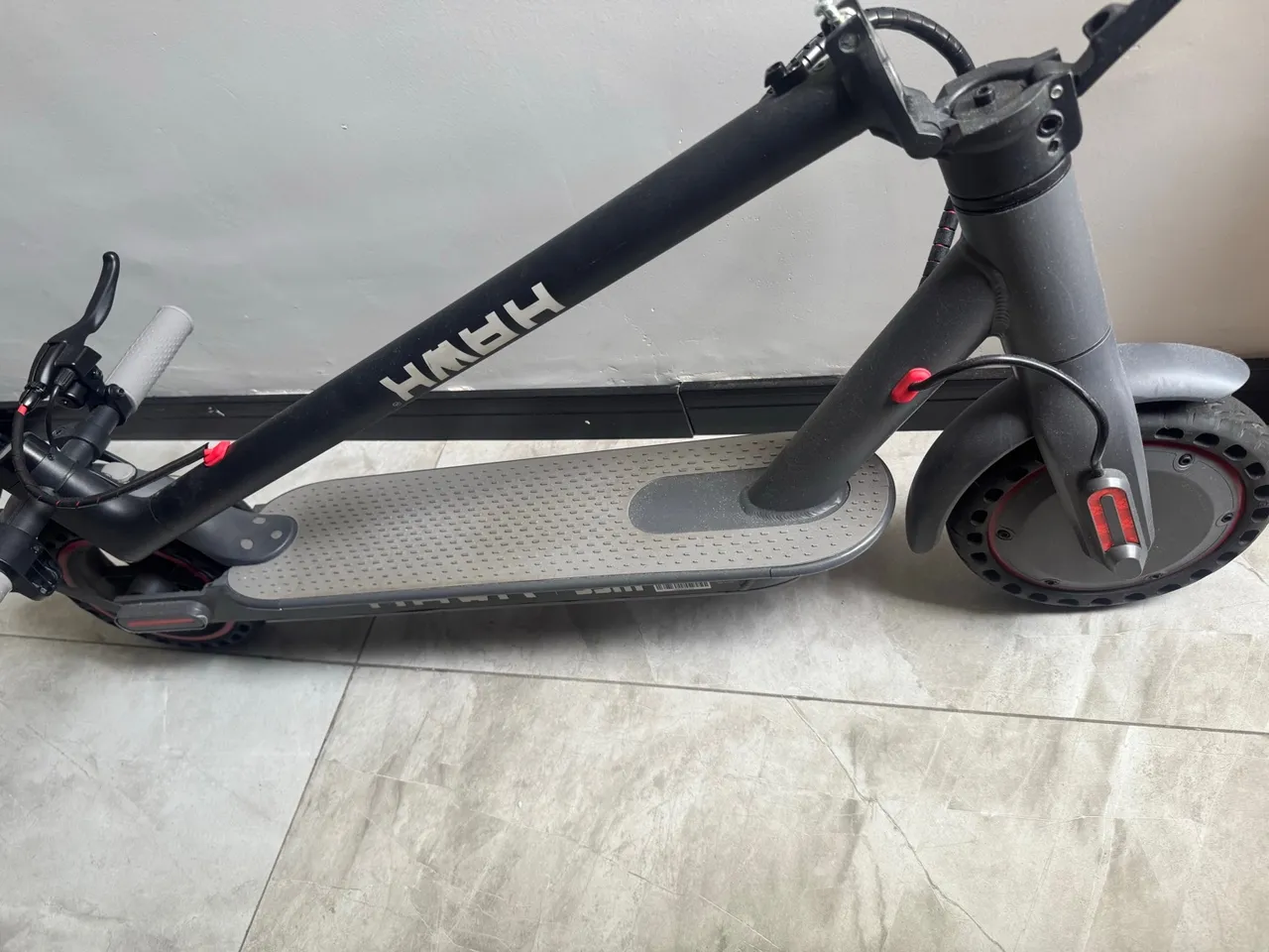 Patinete Elétrico Pneu Maciço Wehawk