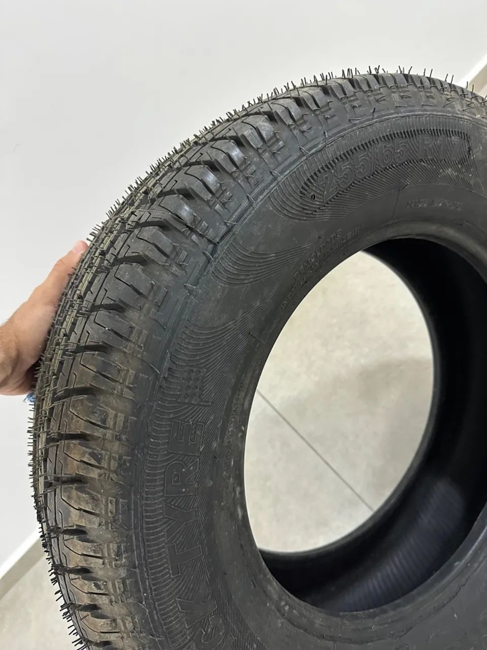 Jogo 4 pneus 225/ 65 R17 novo nunca usado  - Foto 3