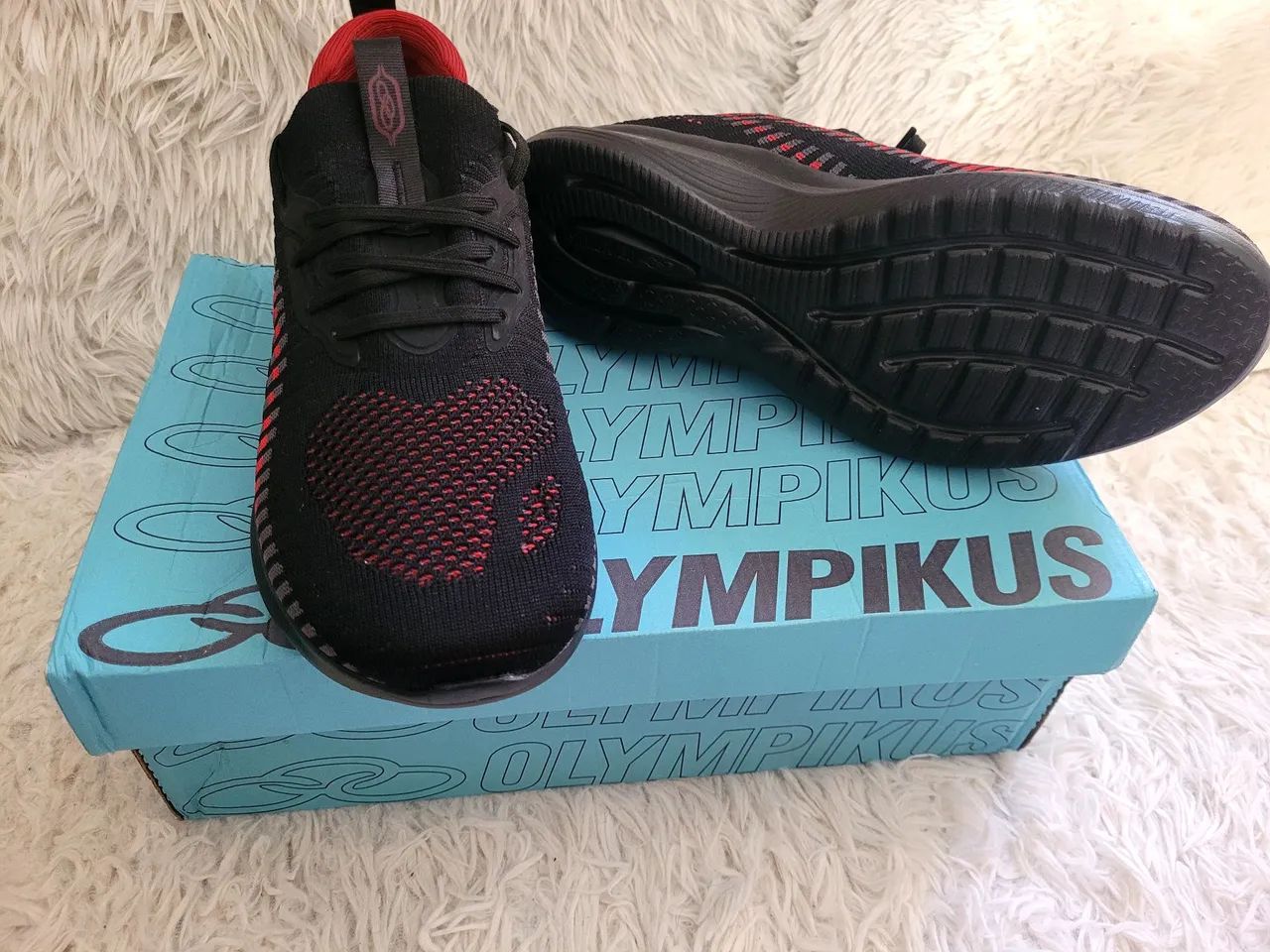 Tênis Olympikus Pretos com Detalhes Vermelhos - Foto 3