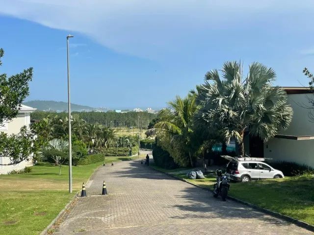 Ótimo terreno 1.302 m2 com escritura pública-Condomínio Ilha do Campeche