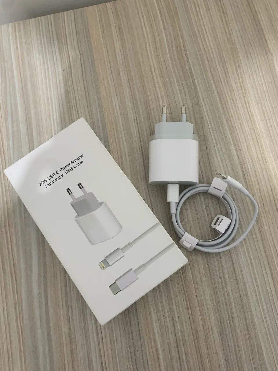 Carregador de iPhone 