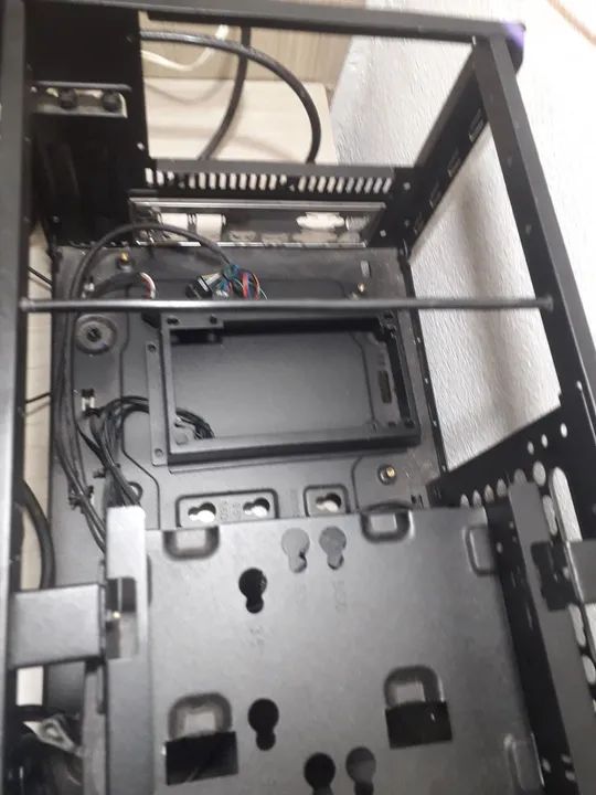 Gabinete Cooler Master para PC - Foto 4