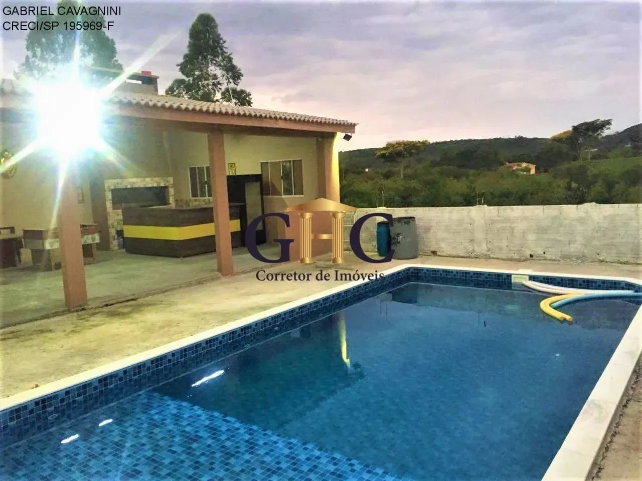 CHÁCARA A VENDA EM SALTO DE PIRAPORA/SP. Chácara a 2 minutos do Centro da Cidade - Prox. a