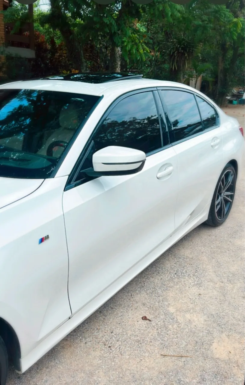 BMW 320i branca estado de zero