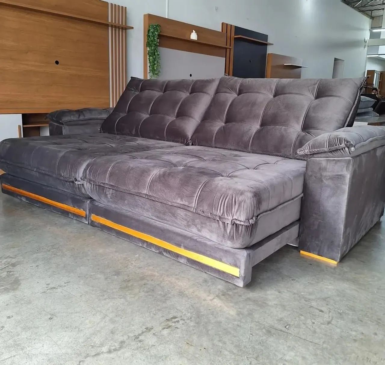 Sofá Marrom Retrátil e Reclinável 2.50cm, pilow top 30cm, espuma D-28 com molas ensacadas 