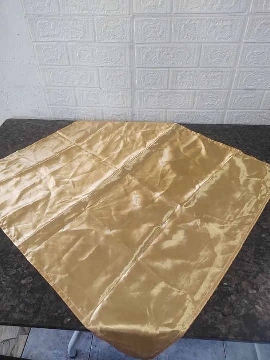 Toalha de Mesa de cetin  Preta e dourada - Foto 2