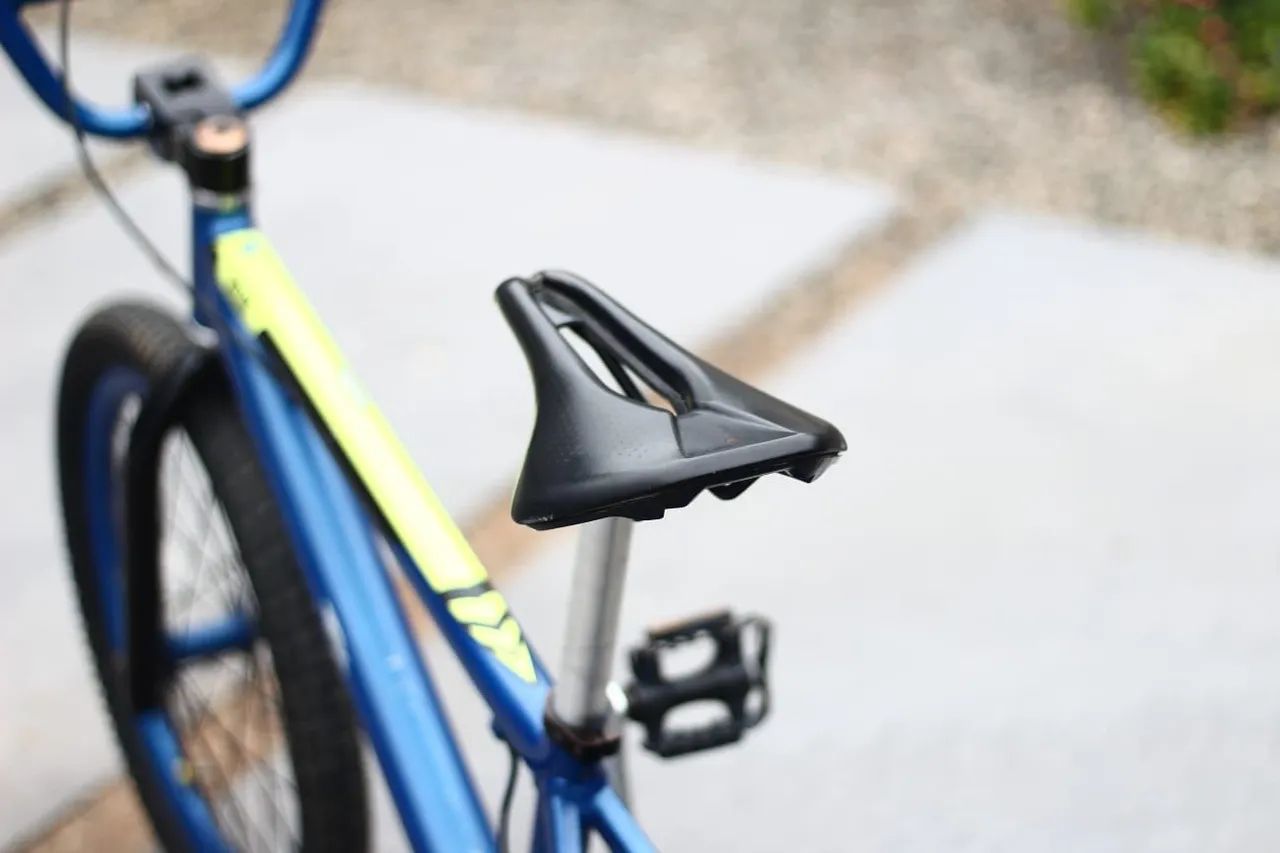 Bicicleta aro 20 em alumínio  - Foto 2