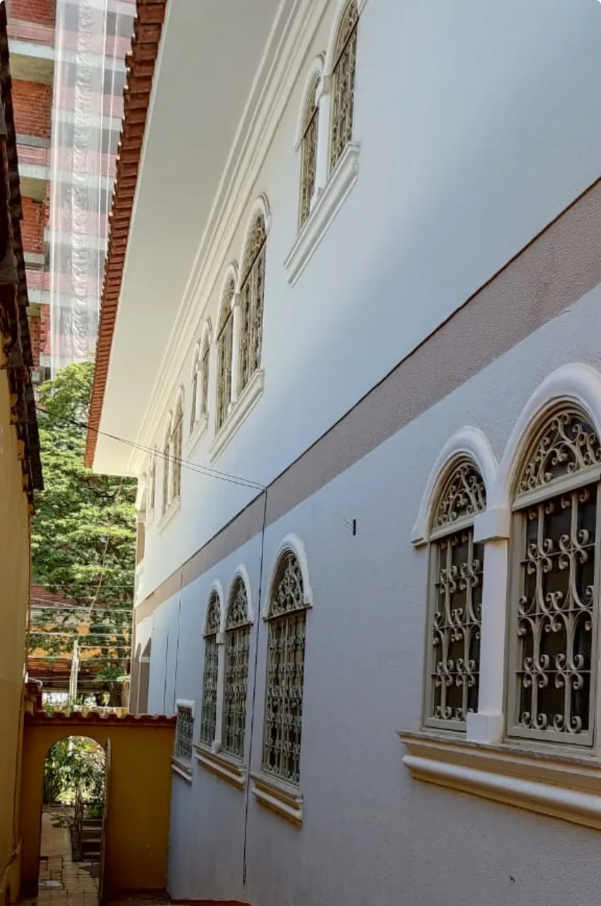 Sobrado de 03 andares com 900 m² disponível para você monta seu negócio próximo a tudo!