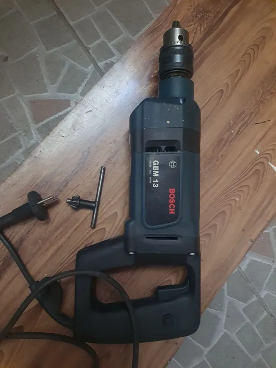 Furadeira e Parafusadeira Bosch GBM 13 220v