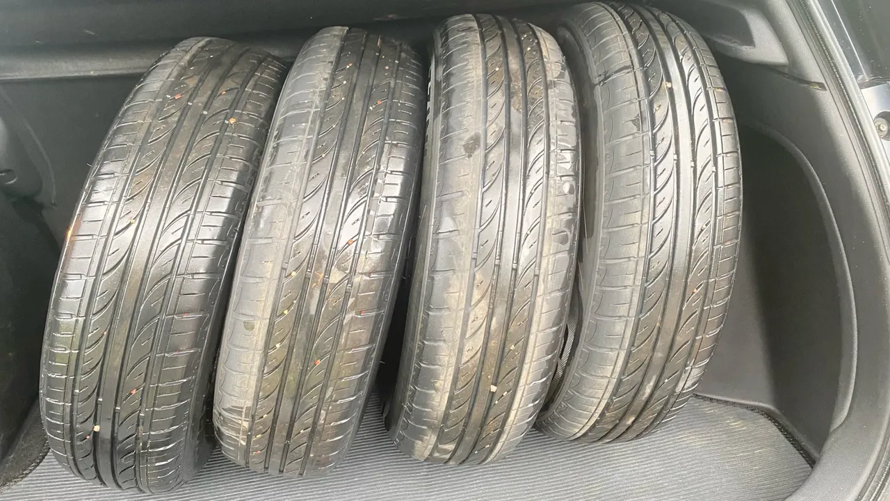 Jogo de pneus 175/75 R14