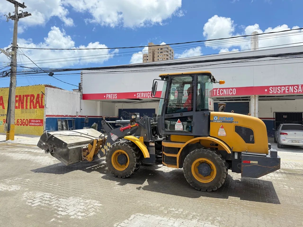 Limpeza de galpão e empresas  - Foto 4