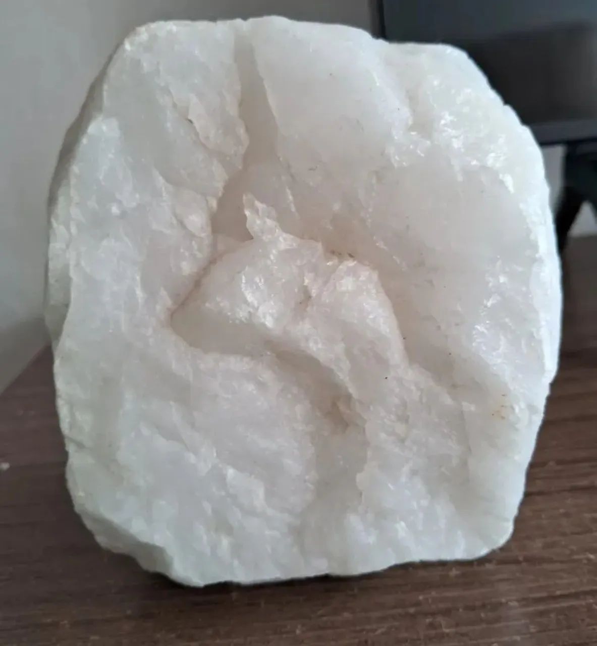 Quartzo Branco Leitoso Com 2,6kg E 13cm - Pedra Da Paz