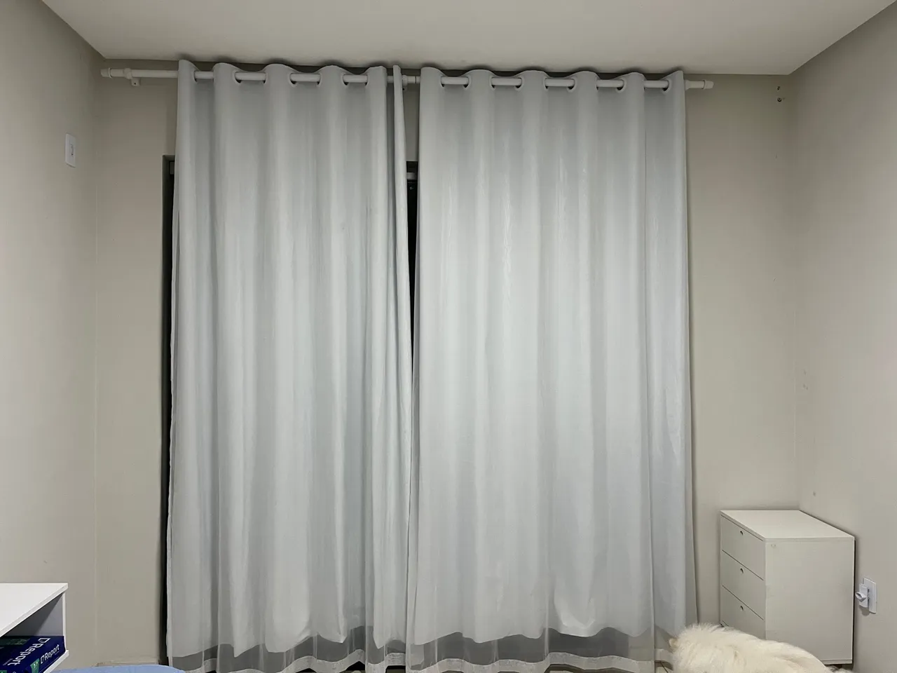 Cortinas brancas
