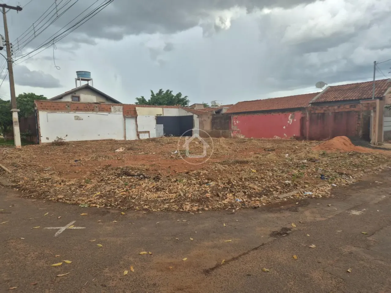 TERRENO DE ESQUINA