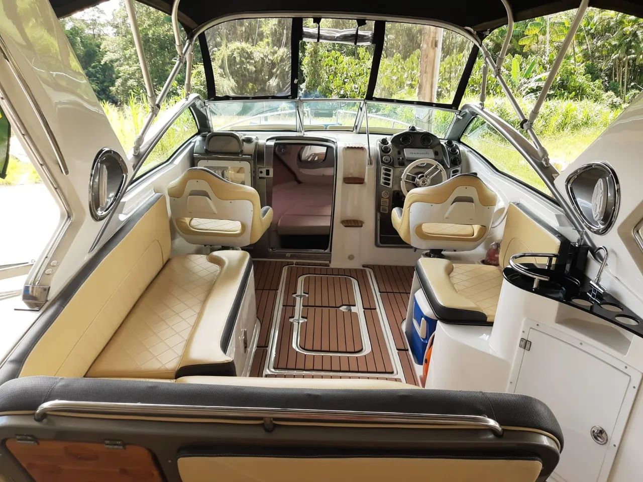 Lancha Focker 275 - Excelente <br>Motor Mercuty Diesel TDI  V6  260 HP<br>2018 - 600 horas - Foto 2