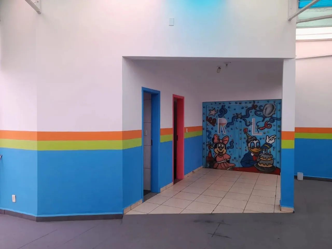 Casa comercial com salão e quadra para locação no bairro Jardim Wanel Ville V, Sorocaba/SP - Foto 4