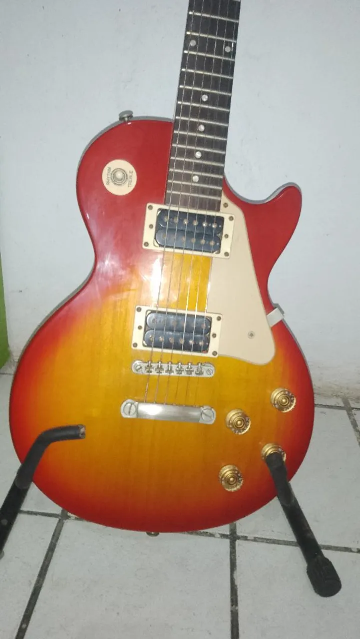 Guitarra Epiphone Les Paul 100