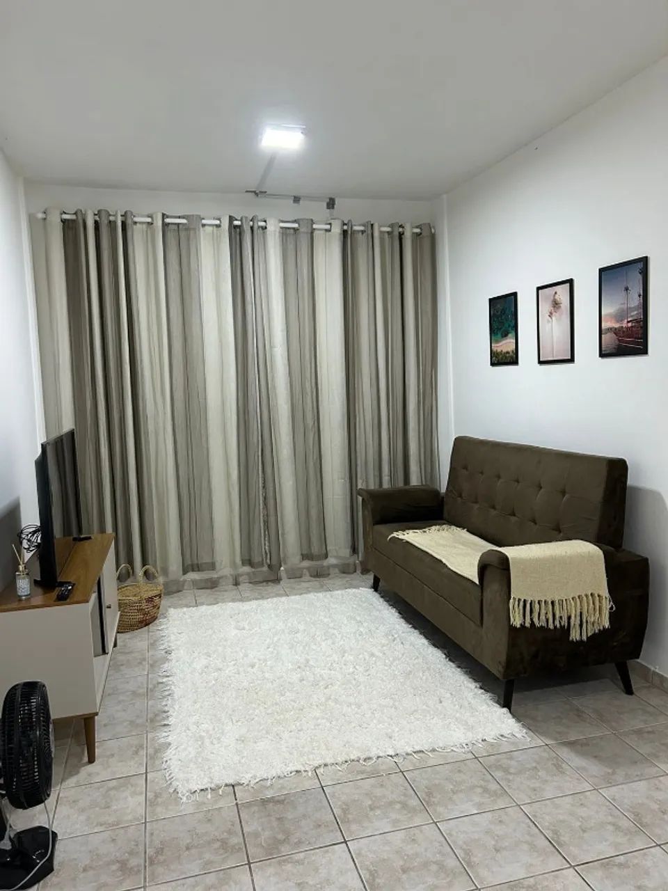 O imóvel está 100% mobiliado - perfeito para quem deseja conforto, praticidade e excelente