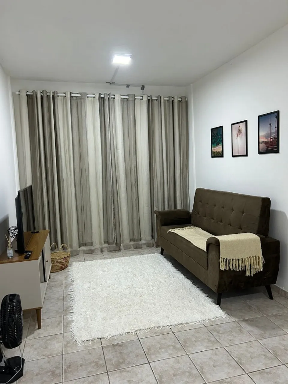 O imóvel está 100% mobiliado - perfeito para quem deseja conforto, praticidade e excelente