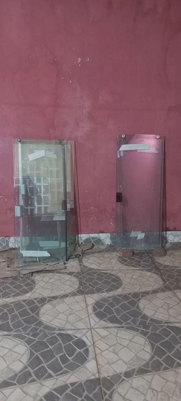 Steel doors and windows64520792992643122