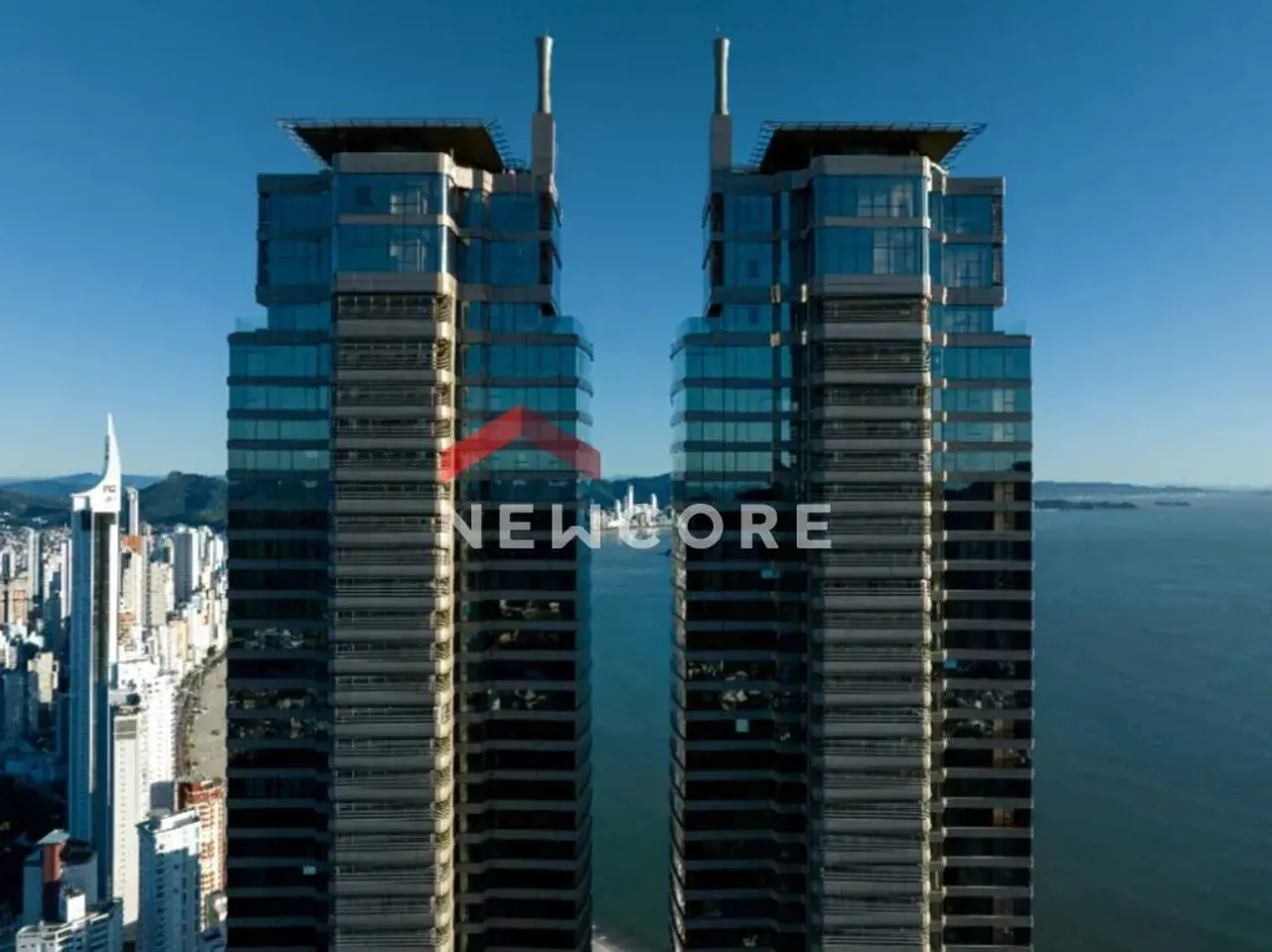 Apartamento em Avenida Normando Tedesco - Centro - Balneário Camboriú/SC