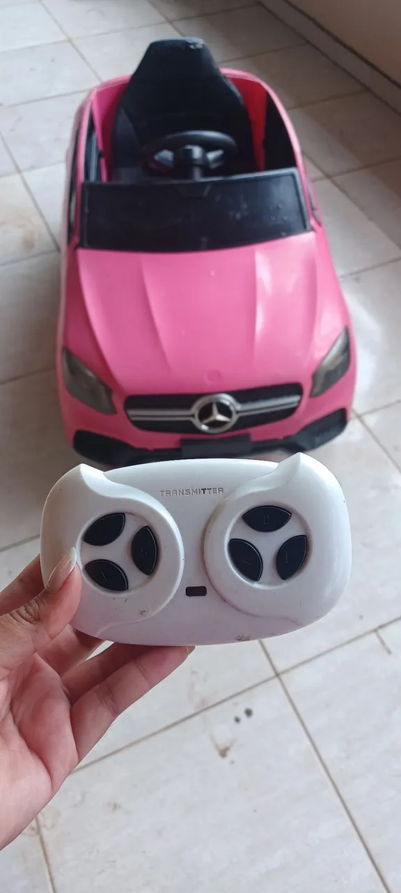 Carrinho Infantil Elétrico Mercedes Rosa com Controle Remoto