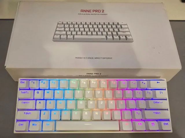 Teclado Mecânico Anne Pro 2 - Switch Cherry Blue