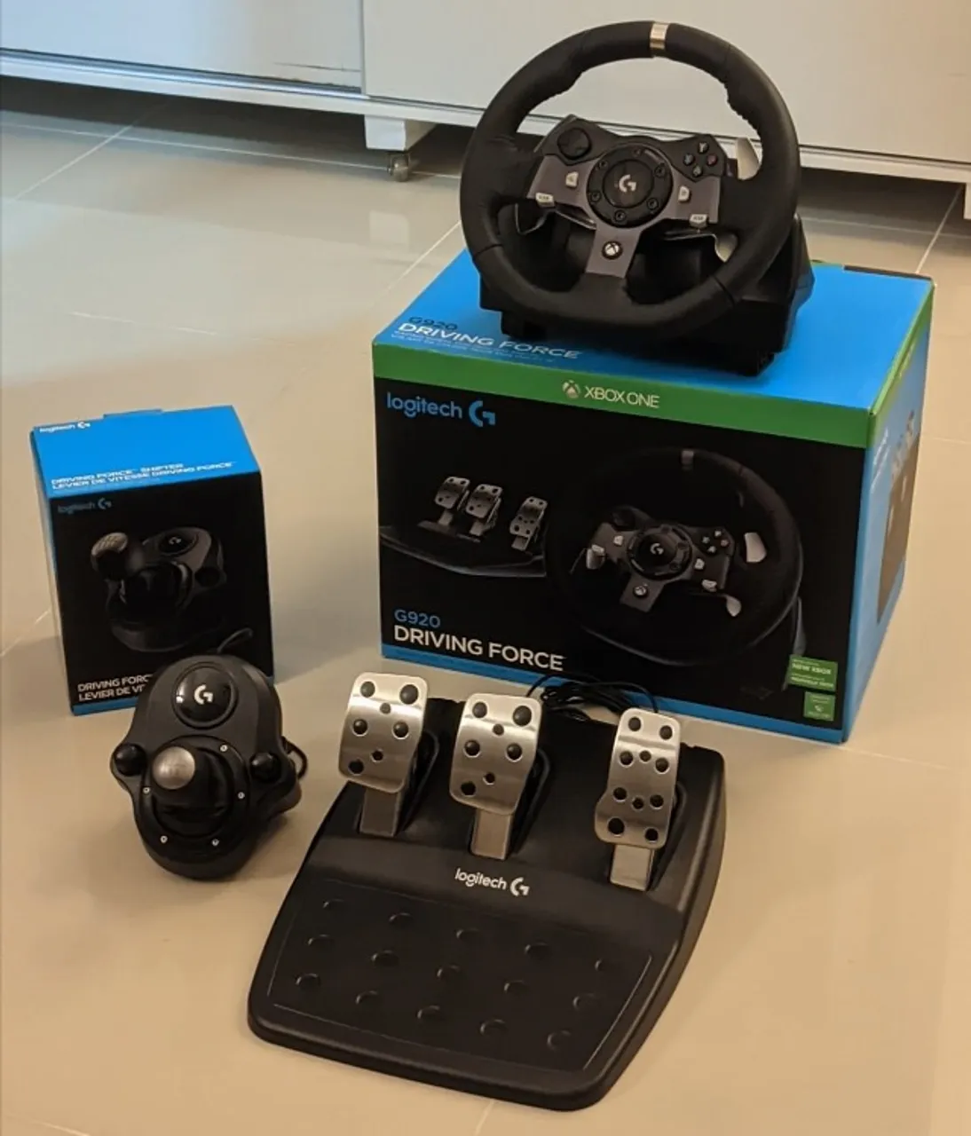 Volante logitech G920 + câmbio/marcha (Muito conservado)