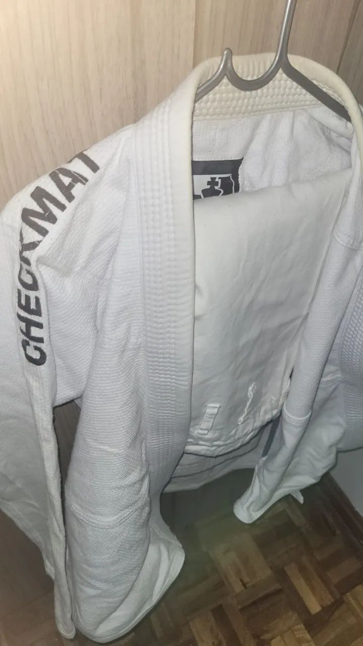 Kimono de Jiu-Jitsu Branco Oficial Check Mat, Usado Poucas Vezes, Otimo Estado