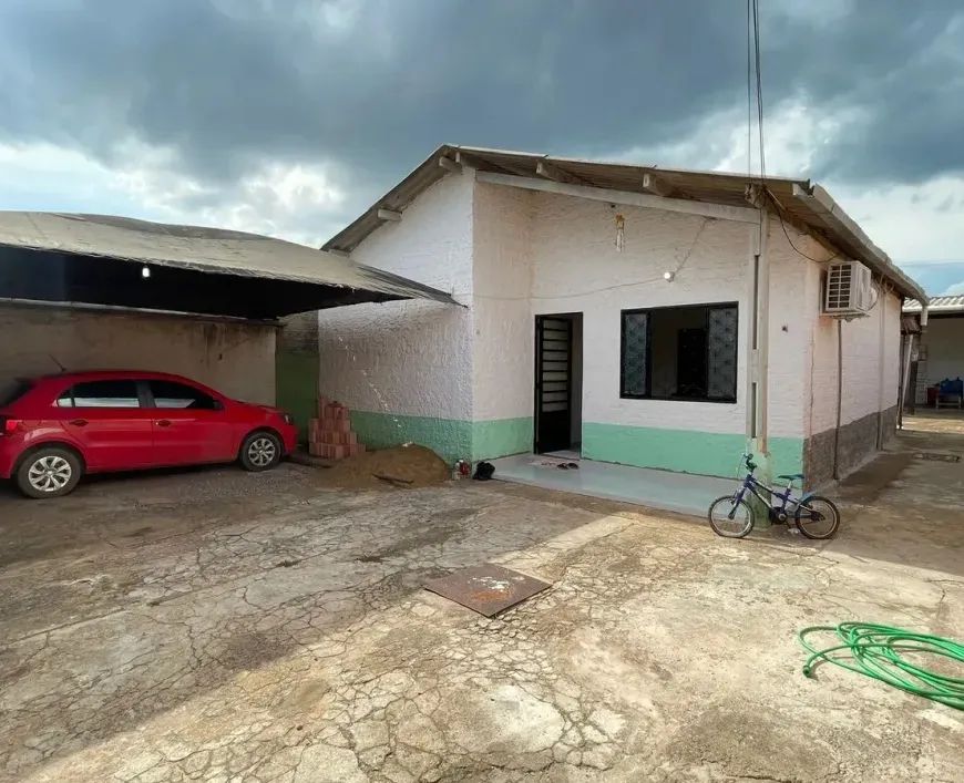 Casa recém reformada no Sol Nascente 