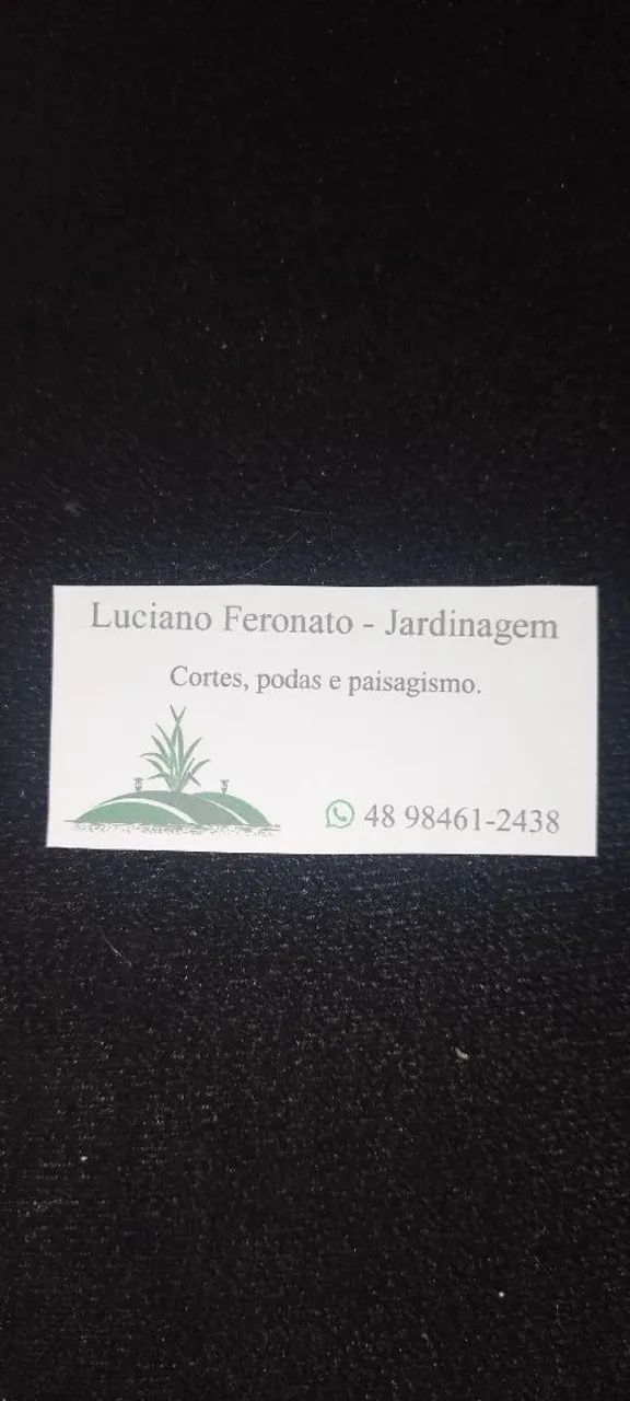 Serviço de jardinagem e limpeza de terrenos 