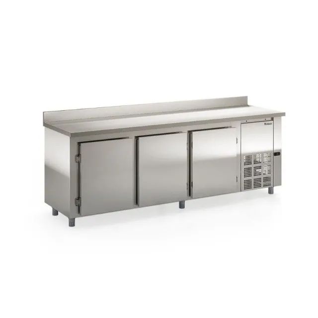 Balcão Refrigerado de Encosto 2,50m S/Cuba 