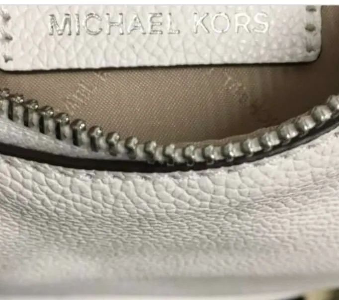 Bolsa Michael Kors ORIGINAL-branca de ombro - Foto 2