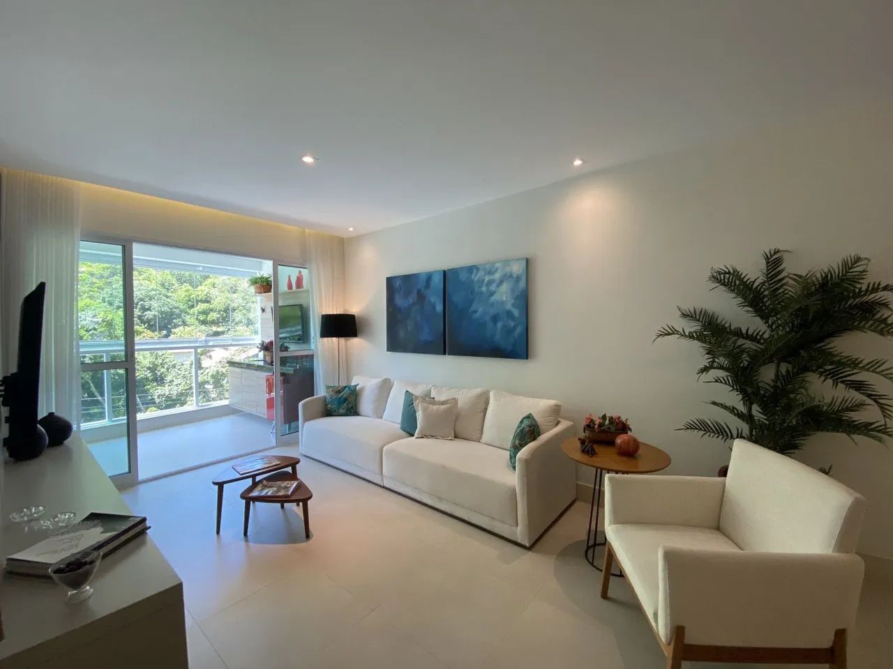 Apartamento na Praia da Costa, com 3 quartos