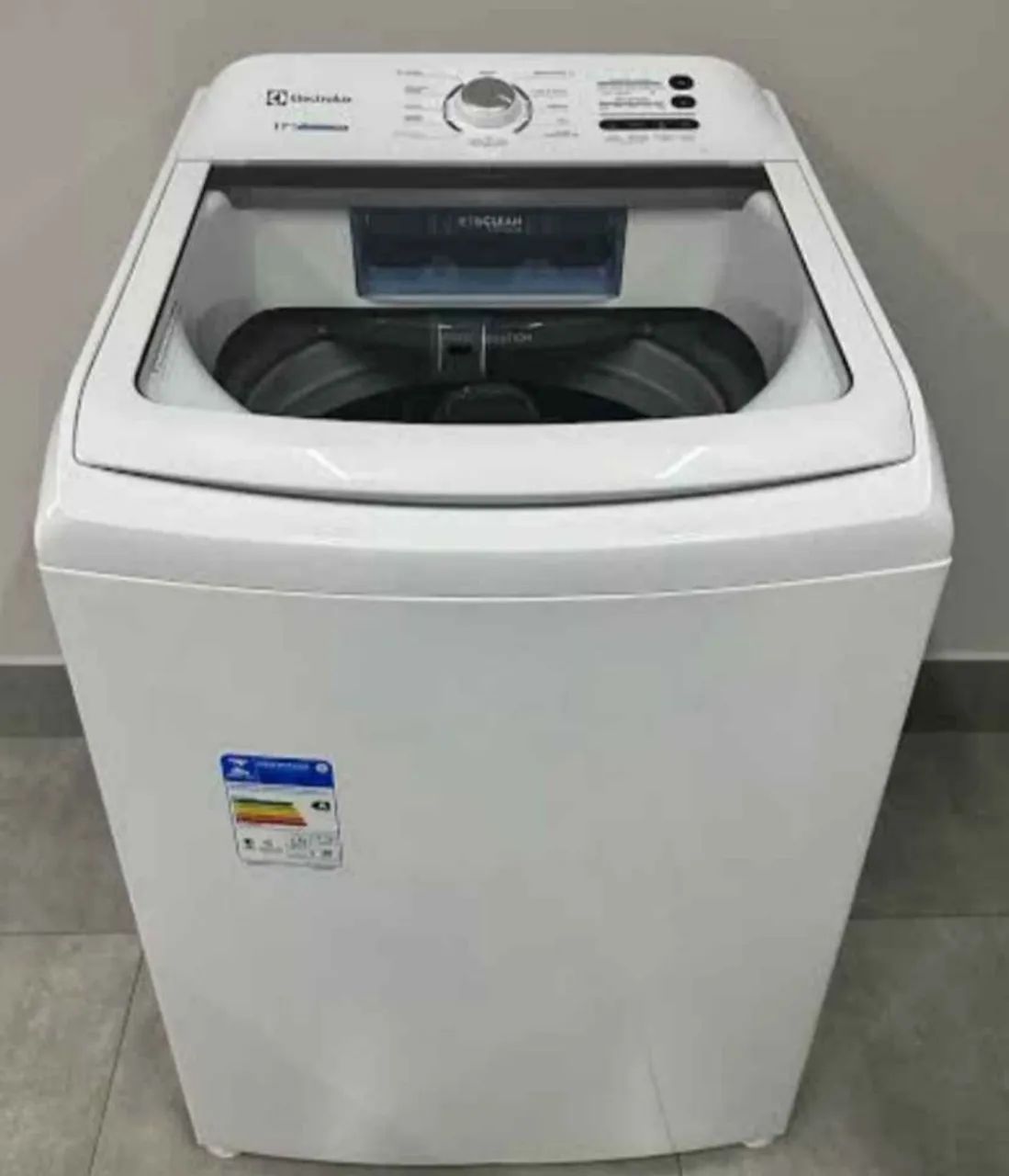 Máquina Eletrolux turbo capacidade 14 kg semi-nova entrego