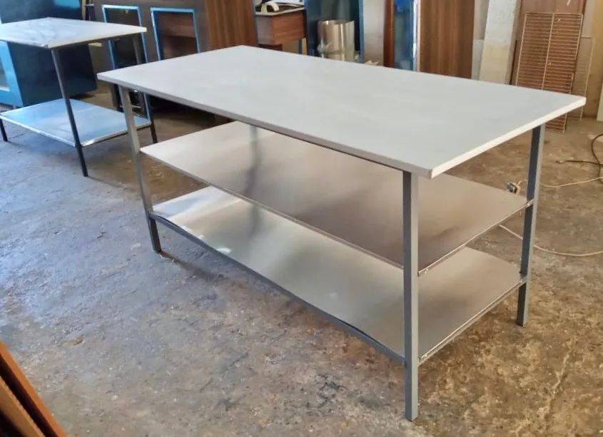 Mesa tampo inox 